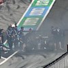 Plameni na dirkališču! Trenutek, ko je avto izbruhnil v plamene (VIDEO)