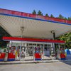 Petrolova črpalka v Petrini zaprta, Minister Jevšek: »Ne razumem, kako lahko dobičkonosna družba ...«